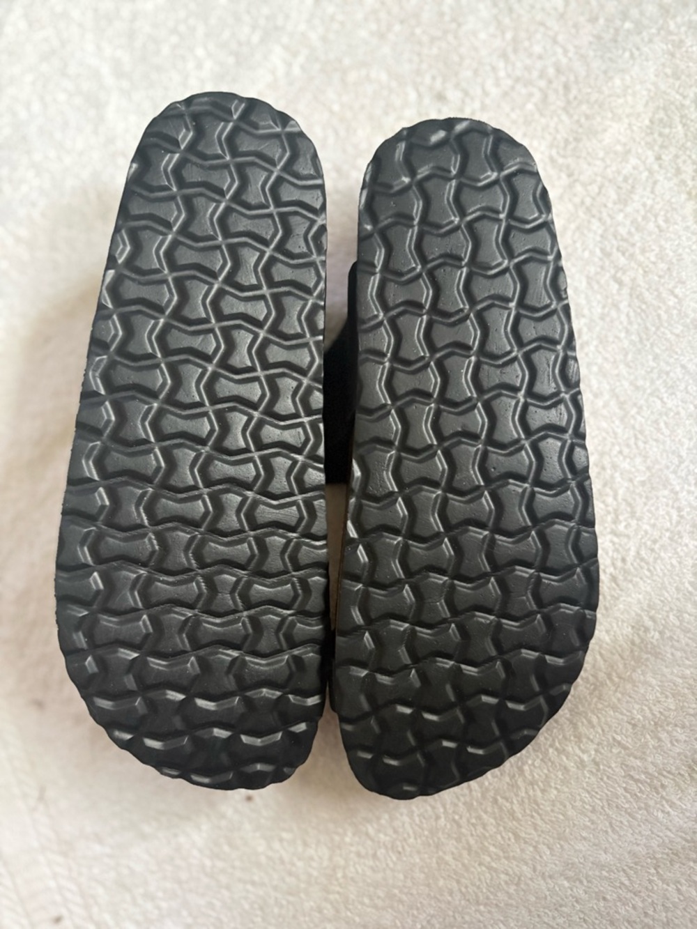 Cushionaire Women Sz 7M  Black Braided Toe-Post Cork comfort Sandals leather - Picture 7 of 7